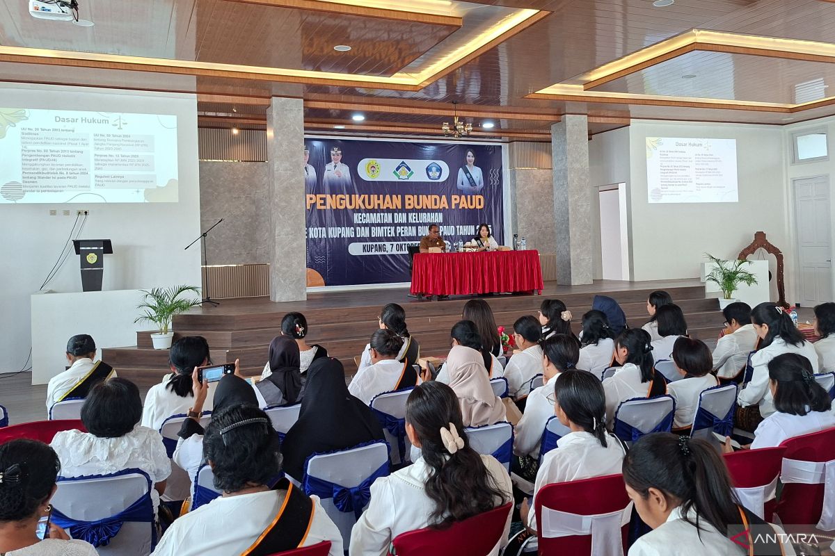 Bunda PAUD Kupang mendorong wajib belajar satu tahun pra sekolah