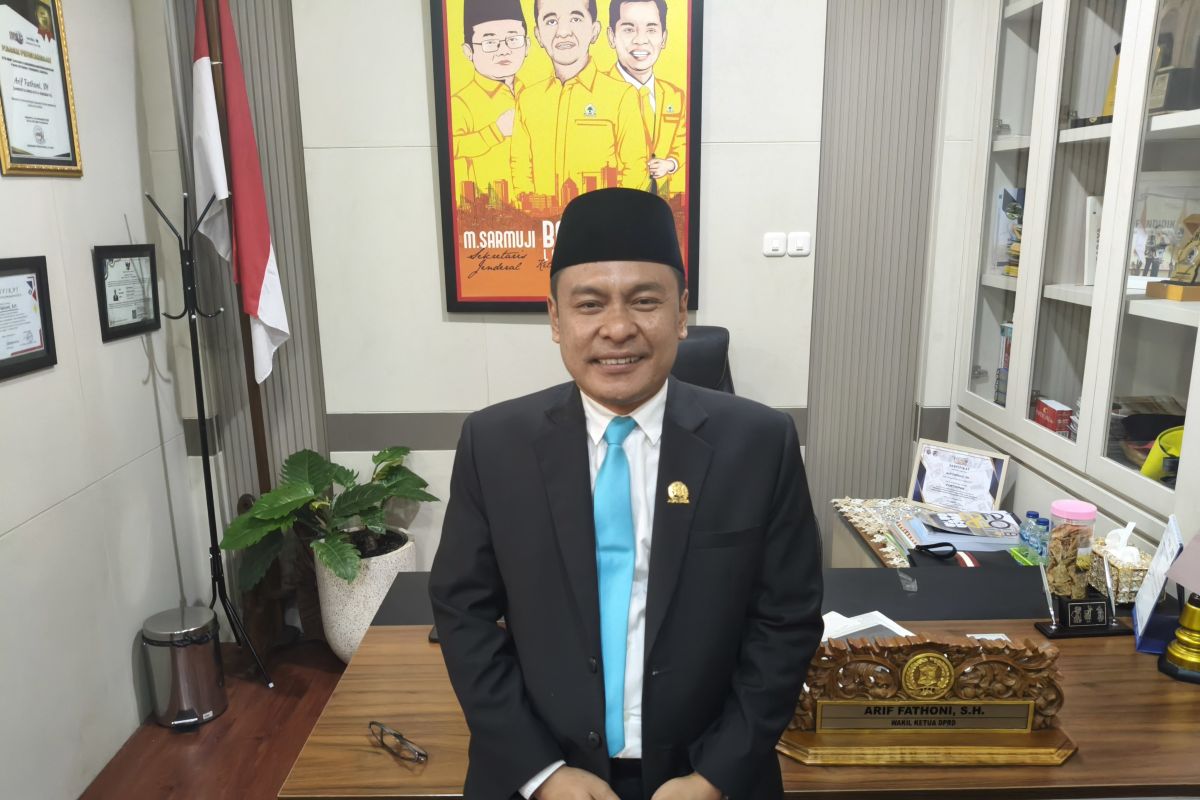 DPRD Surabaya usulkan dana operasional guru demi dukung MBG