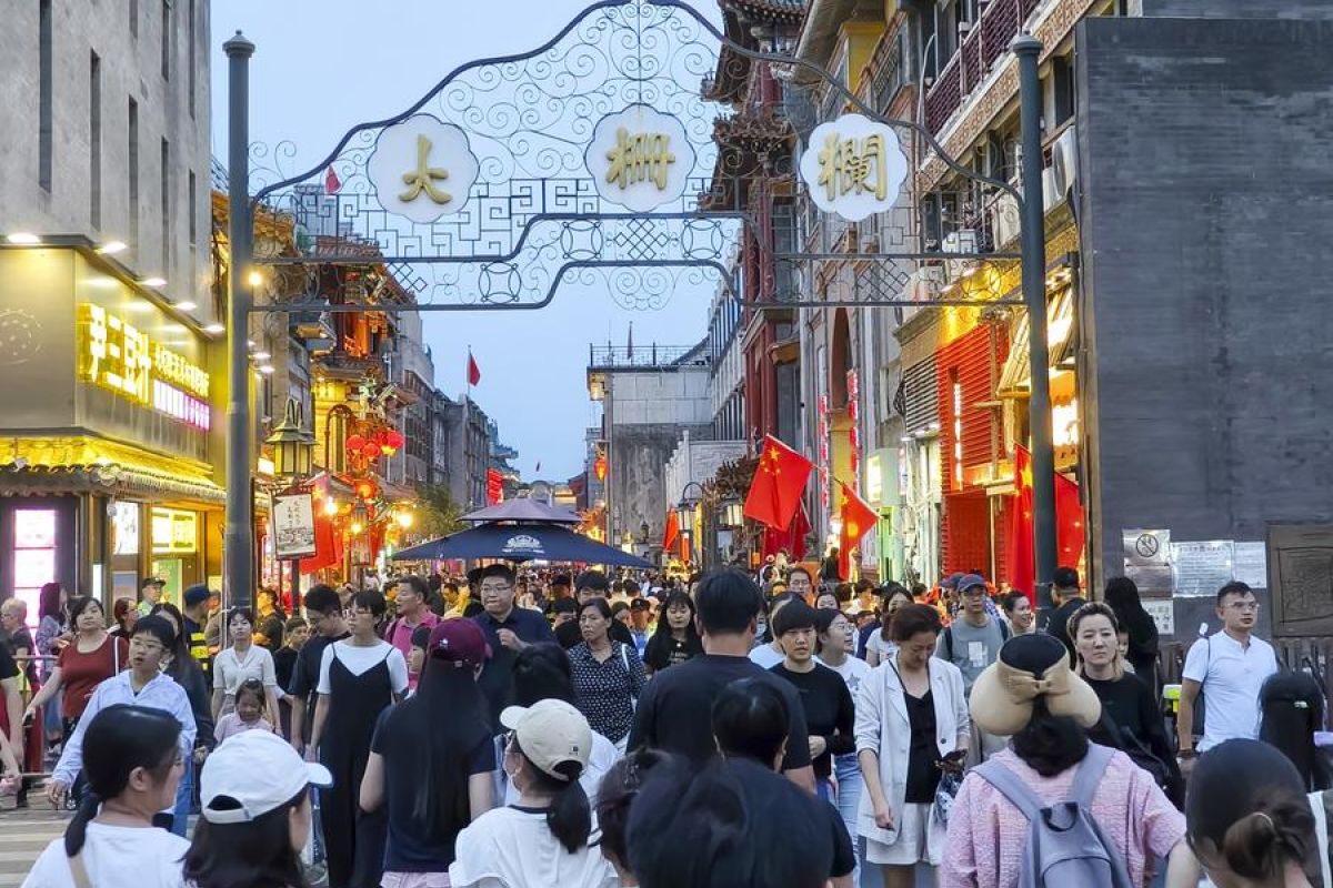 China catat rekor perjalanan, konsumsi selama liburan Hari Nasional