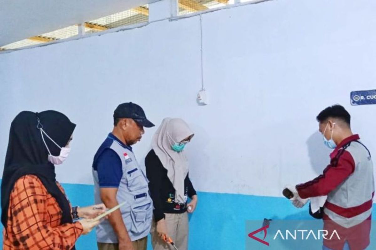 Labkesda Provinsi Gorontalo periksa sampel air dan makanan di dapur MBG