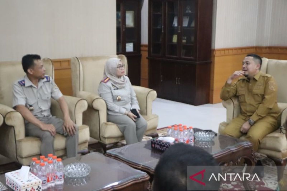 Bupati Paluta terima audiensi Kepala BPN Tapsel bahas kerjasama pertanahan