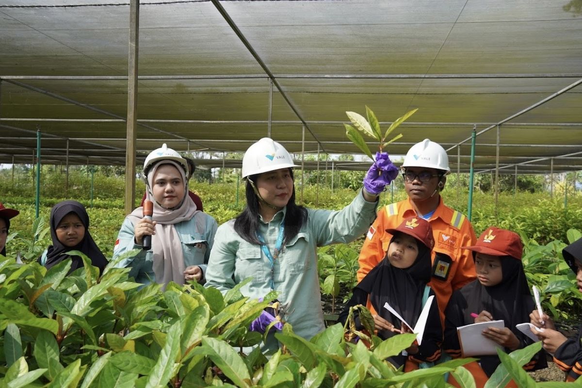PT Vale ajak siswa SD kenali praktik pertambangan berkelanjutan di Sorowako
