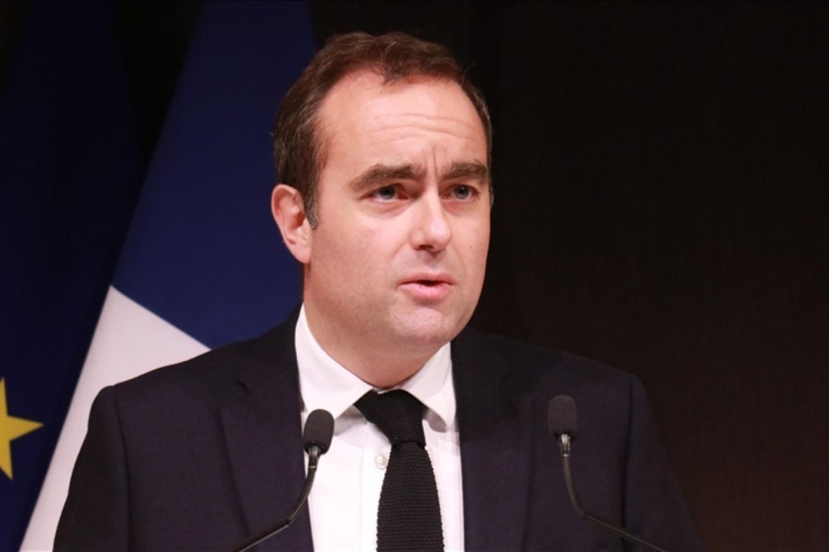 Macron minta Lecornu berunding dengan parpol usai mundur sebagai PM
