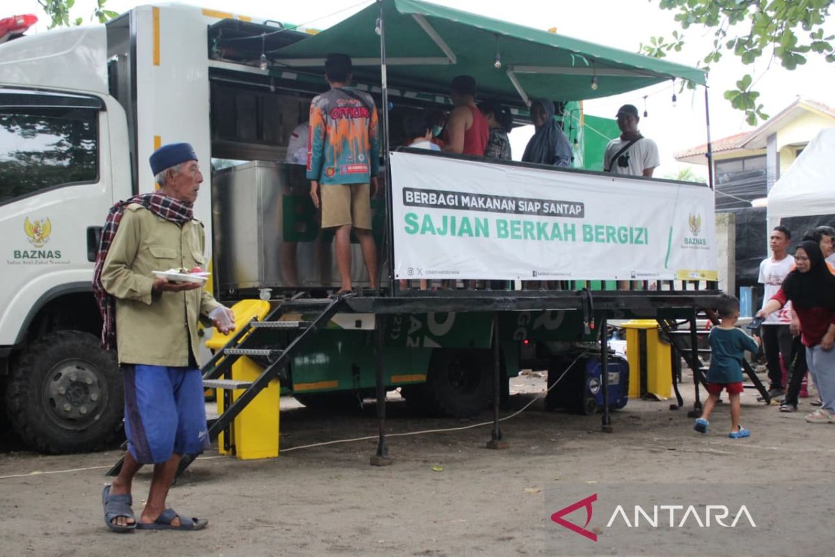 Baznas bantu penuhi gizi mustahik lewat 5.000 paket nasi di Sukabumi