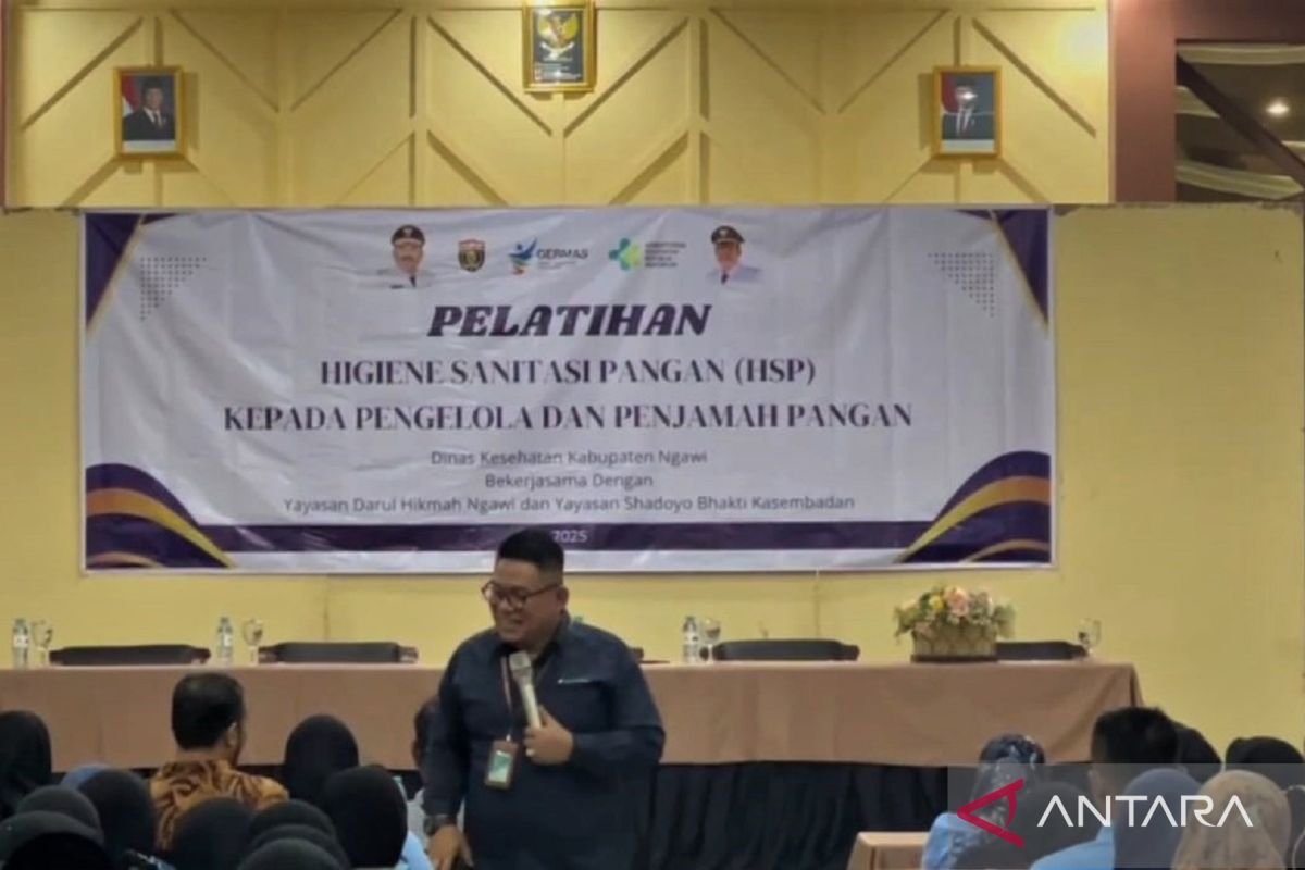 Dinkes Ngawi-BGN beri pelatihan higiene sanitasi pangan petugas SPPG