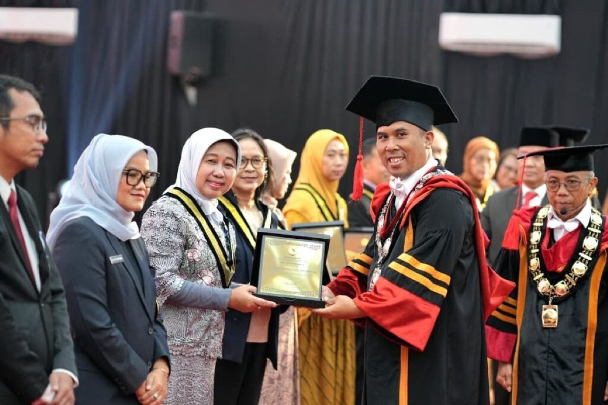 Rektor Unila raih penghargaan Itera Adi Karsa Madya