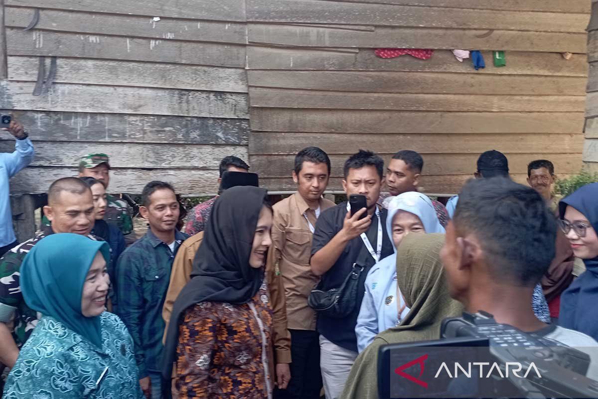 Wamen Isyana edukasi masyarakat pedalaman Aceh Besar cegah stunting