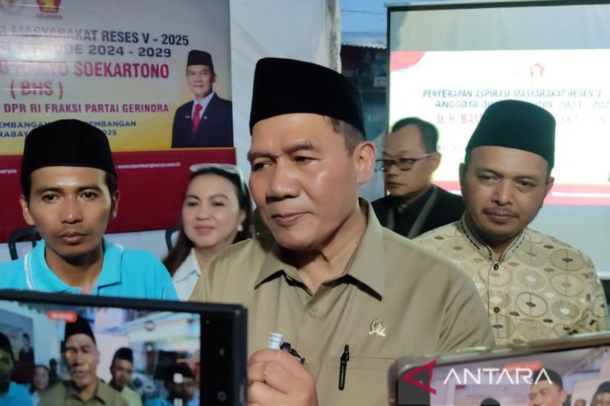 Komisi VII edukasi warga Moro Krembangan soal tupoksi DPR