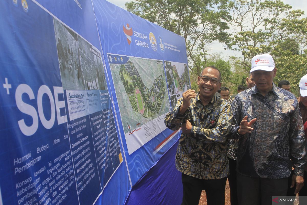 Wamen Diktisainstek menjelaskan perbedaan SR dan Sekolah Garuda