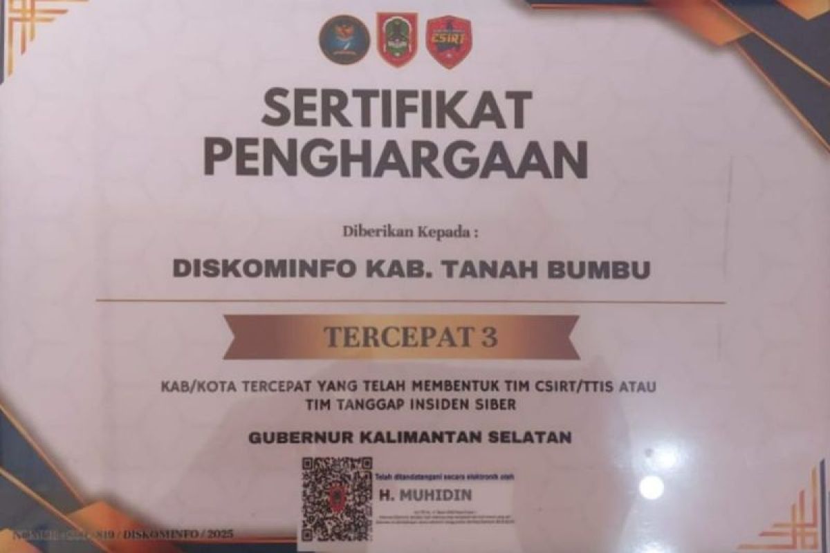 Tanah Bumbu wins two cyber awards from BSSN