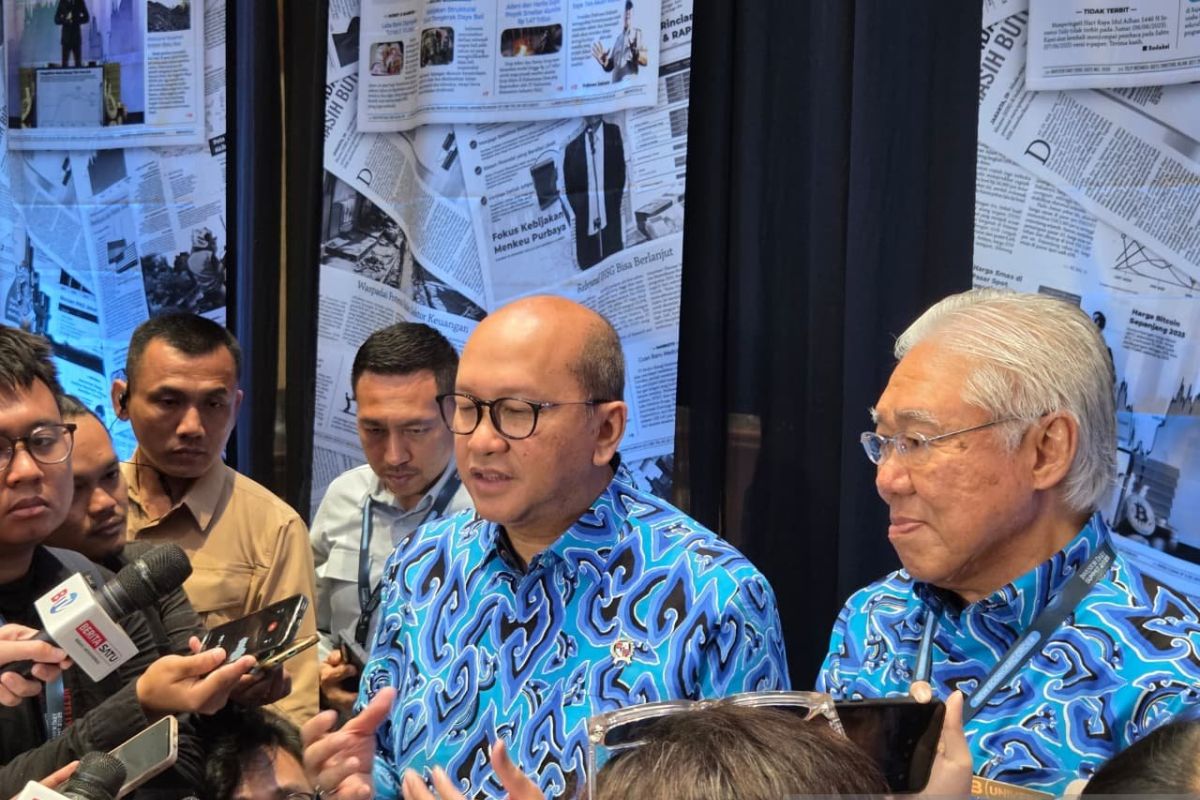 Rosan: Negosiasi soal restrukturisasi utang KCIC sedang berjalan