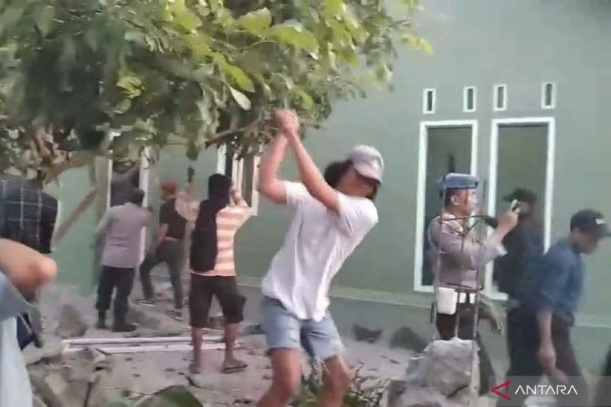 Polisi tindaklanjuti aksi warga rusak rumah istri Brigadir Esco