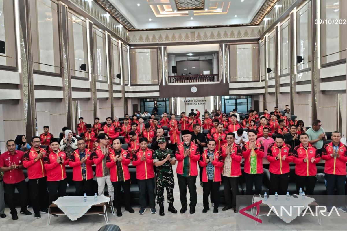 Sumbar berangkatkan 124 atlet  ke PON Bela Diri 2025