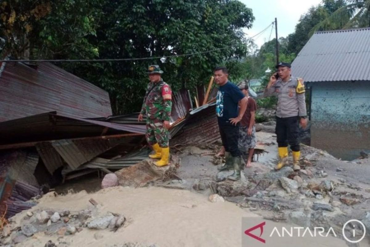 Pemprov Sumut fokus lima  langkah antisipasi bencana hidrometeorologi