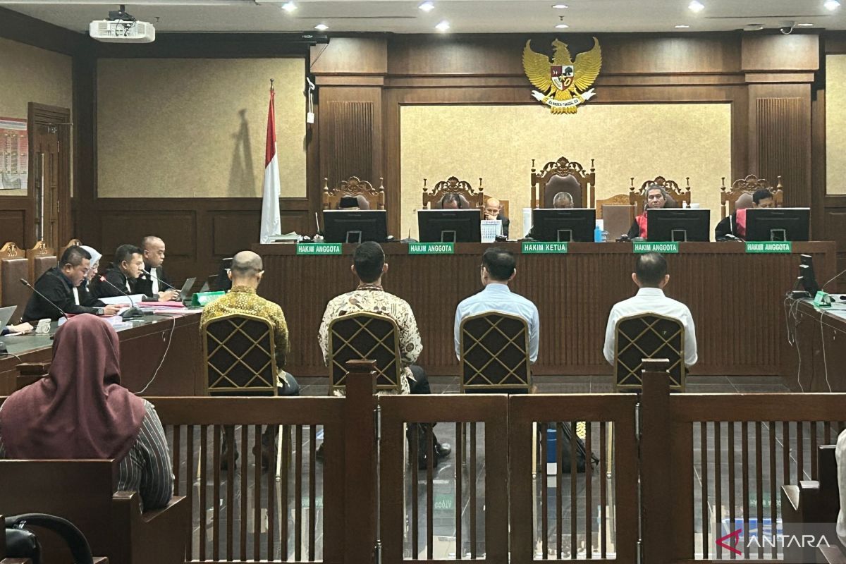 4 terdakwa kasus dugaan korupsi minyak mentah merugikan negara Rp285,18 triliun