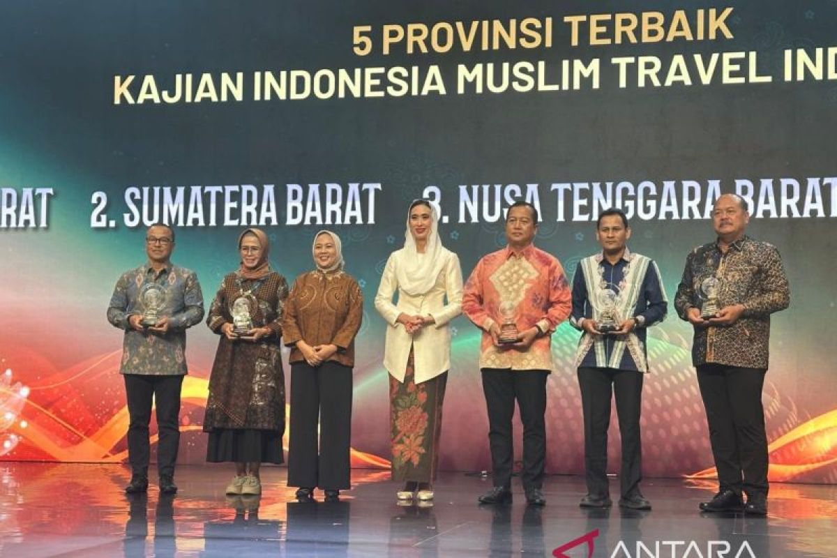 Komitmen wisata halal Sumbar diganjar dua penghargaan bergengsi