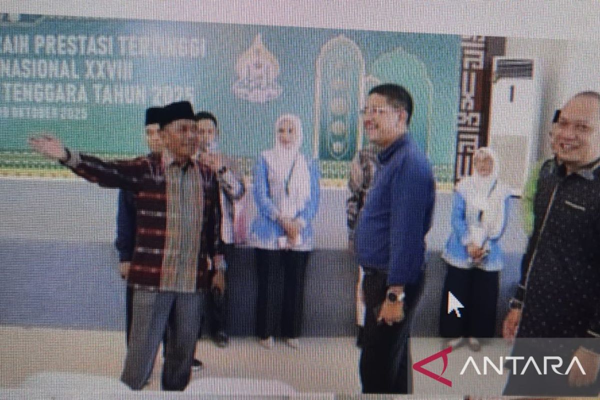Dirjen Bimas Islam Kemenag RI kunjungi sejumlah lokasi STQH Nasional di Kendari