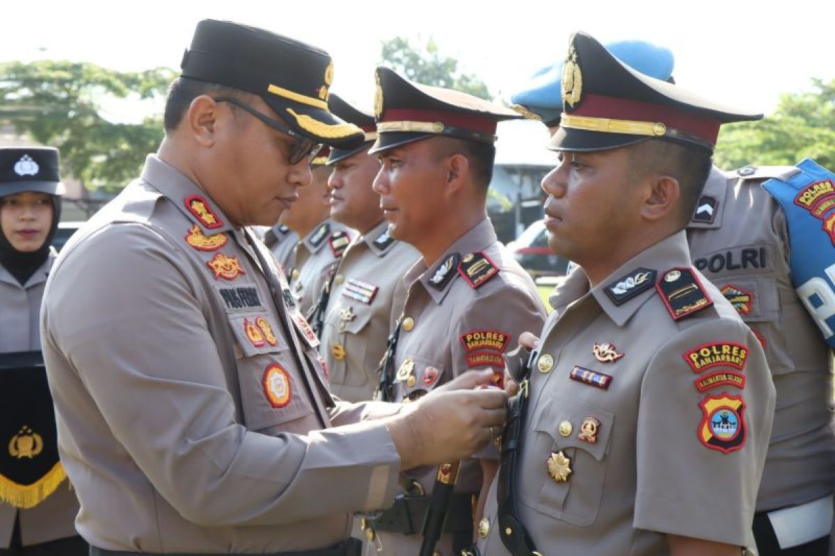 Kapolres Banjarbaru minta pejabat baru jadi teladan bagi anggota