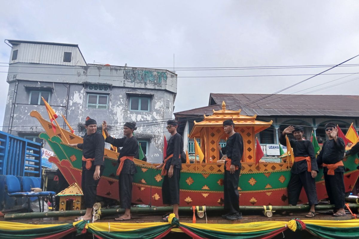 9.377 Peserta Mengikuti Pawai Budaya 2025 di Tarakan
