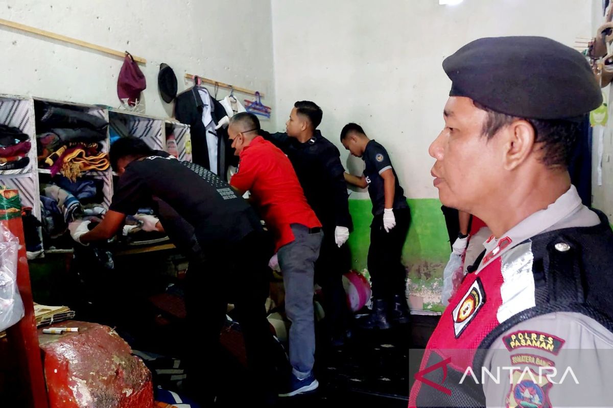 Rutan Lubuk Sikaping geledah blok hunian, sejumlah temuan langsung dimusnahkan