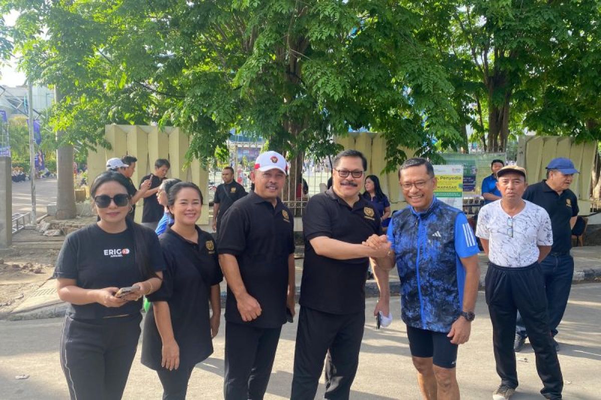 Saleh Husin, berolahraga 8 KM bersama kawan lama