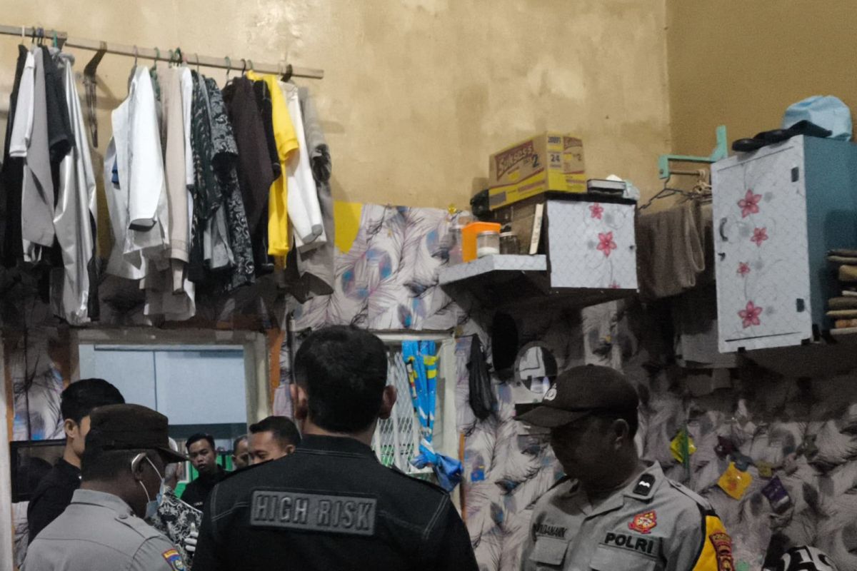 Lapas Narkotika Jambi sita  telepon genggam dan pisau dari blok hunian