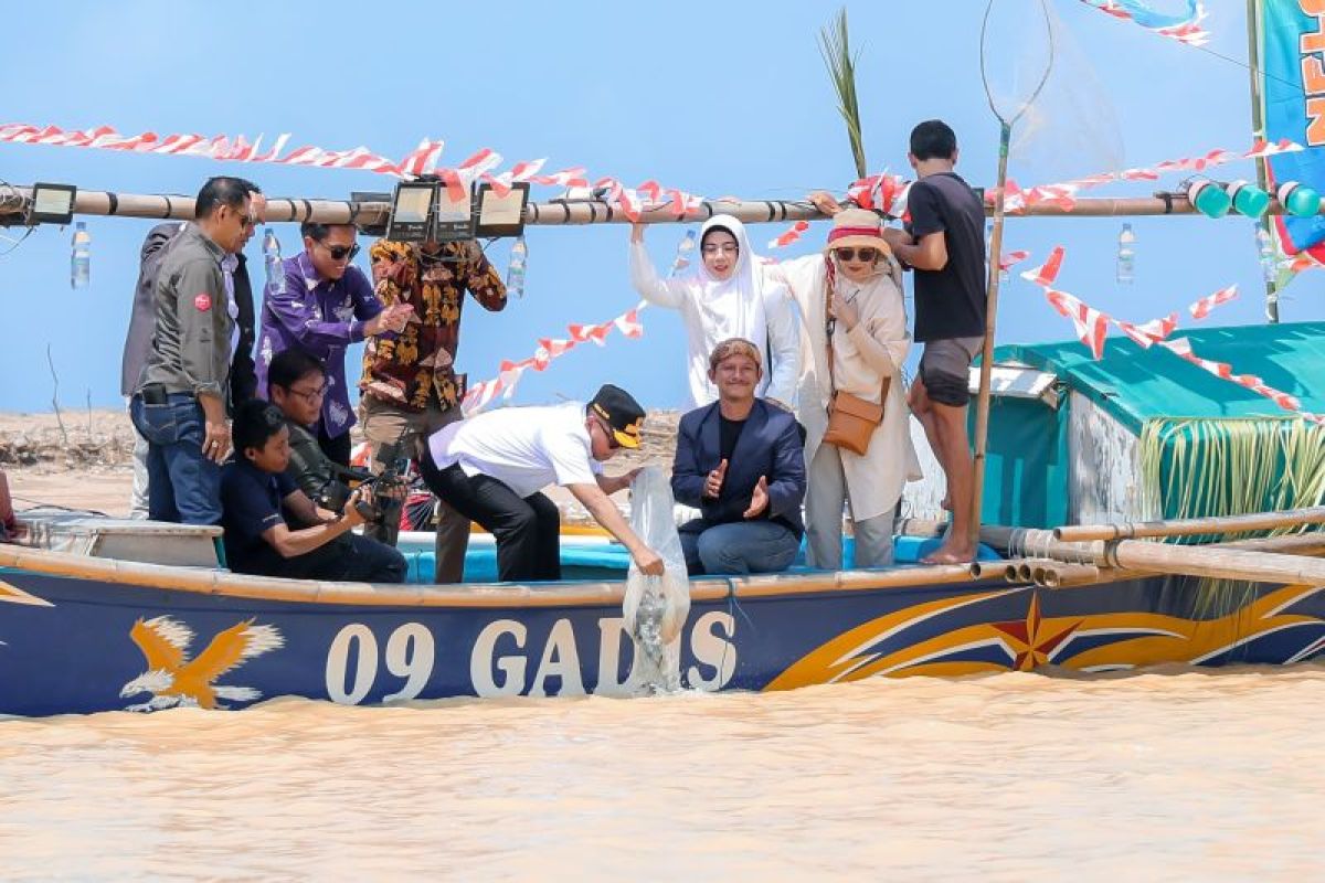 Gubernur Andra ajak nelayan jaga warisan budaya pesisir Banten Selatan