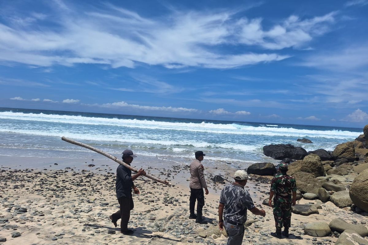 SAR kerahkan personel cari dua wisatawan hilang di Pantai Modangan