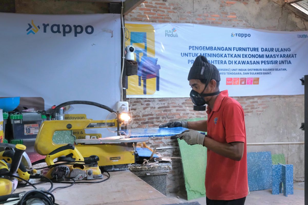 PLN berdayakan 150 warga pesisir Untia Makassar melalui Program TJSL