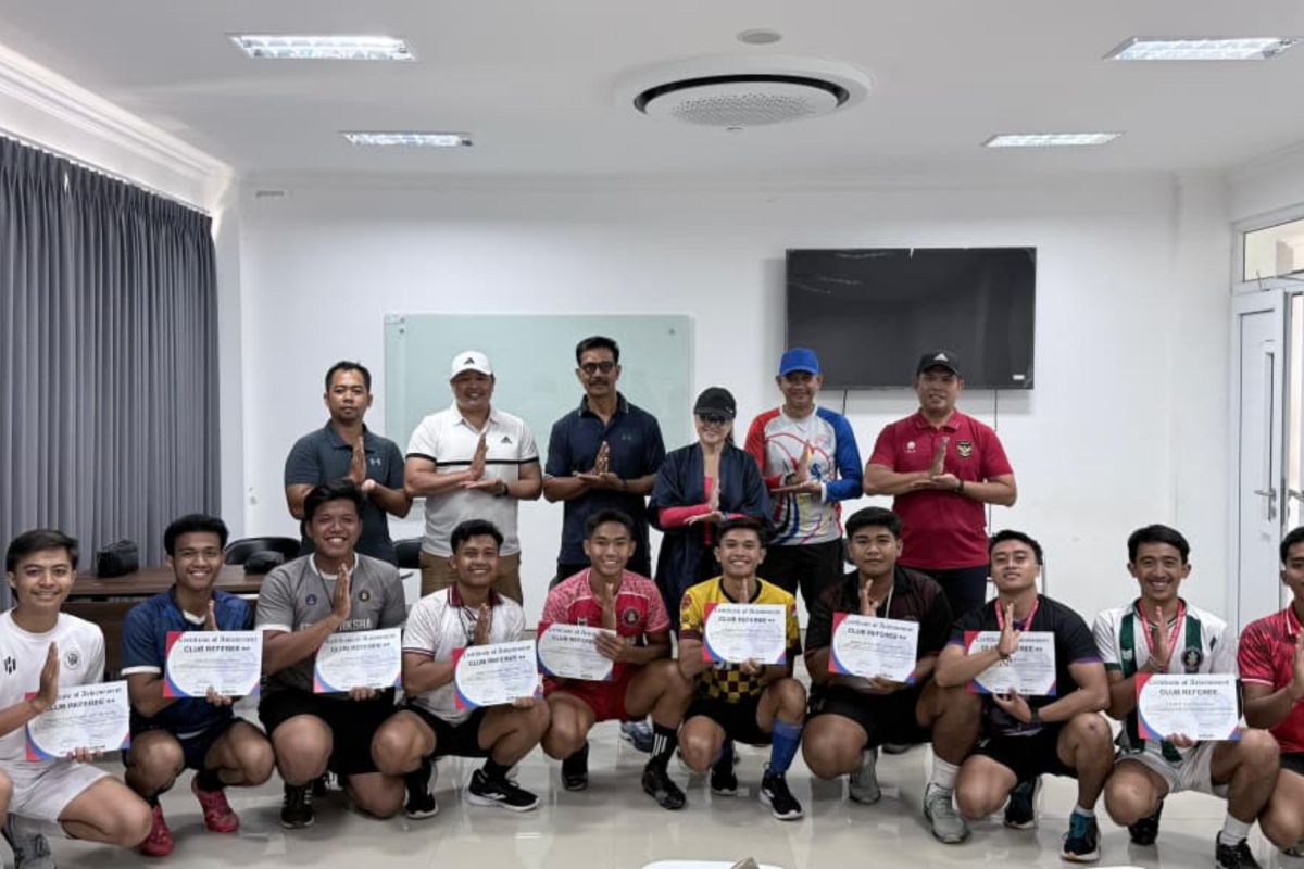 Undiksha siapkan wasit sepak bola berjalan jelang kejuaraan dunia