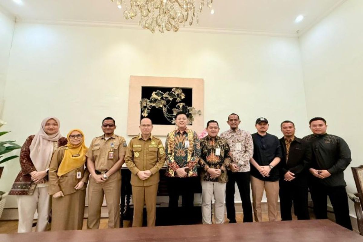 Bupati Bangka Tengah temui BSI Regional Sumbagsel bahas kolaborasi strategis