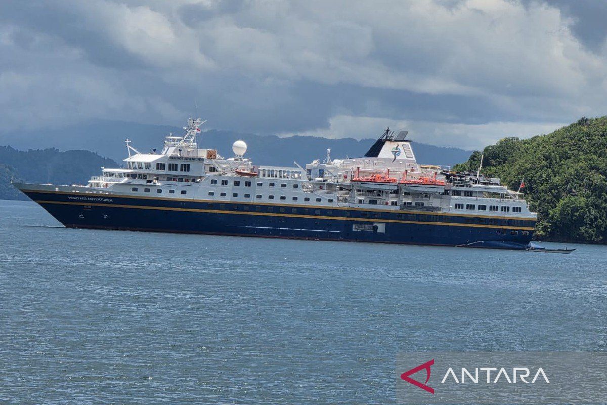 Polres Sarmi amankan kunjungan 128 wisatawan mancanegara di Pulau Liki