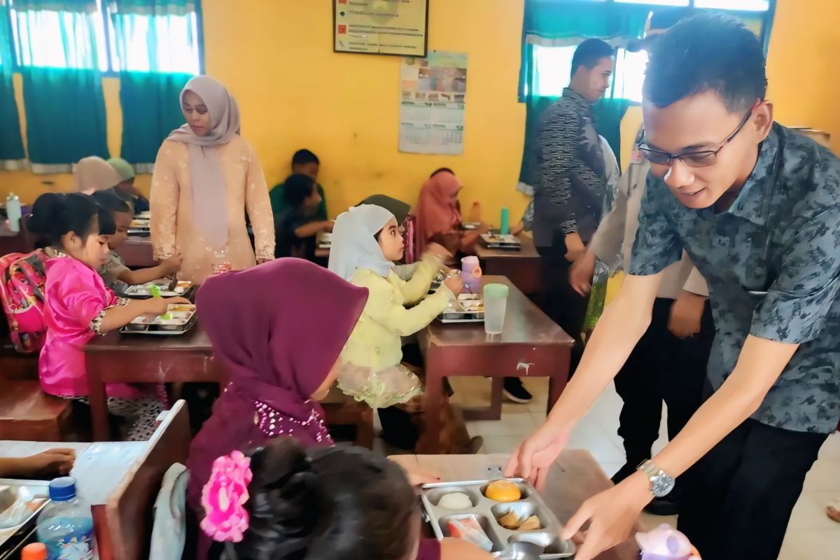 SPPG Tambak Boyo OKU Timur mulai beroperasi layani 3.185 siswa