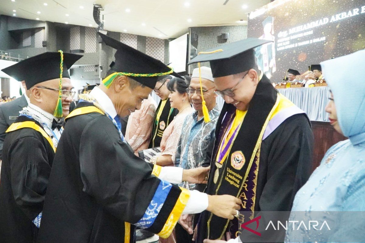 ULM cetak 1.300 sumber daya Unggul di Wisuda ke-127