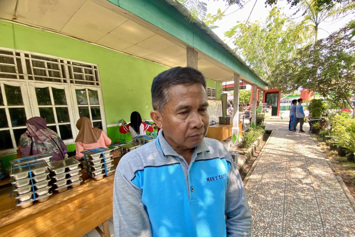 Kepala MAN 1 Tapin pastikan program MBG aman dan layak konsumsi