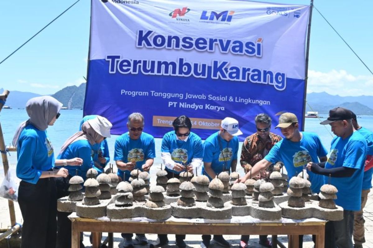 Trenggalek apresiasi aksi NK-LMI tanam mangrove serta terumbu karang