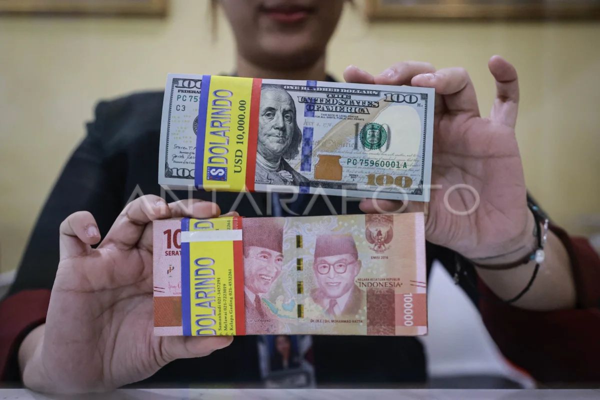 Rupiah melemah seiring sikap waspada investor atas ketegangan AS-China