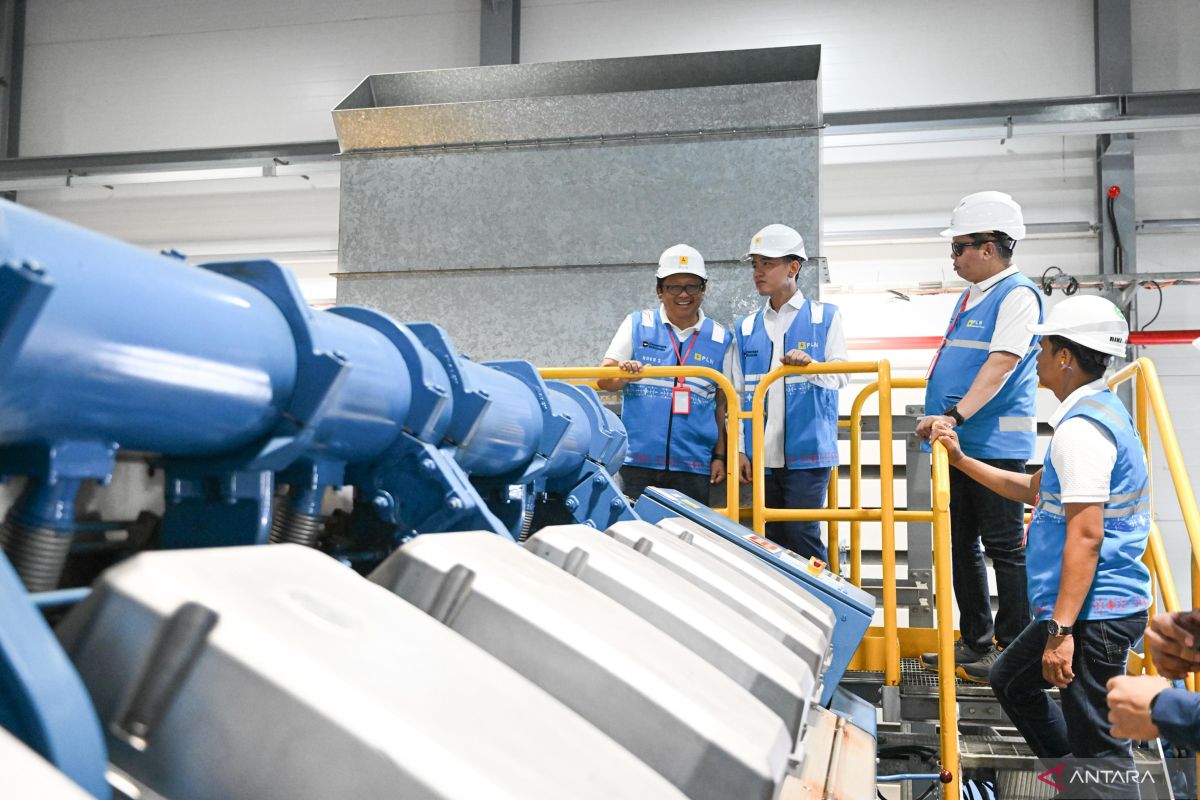 Wapres cek pemanfaatan pembangkit listrik terapung di Maluku Tengah