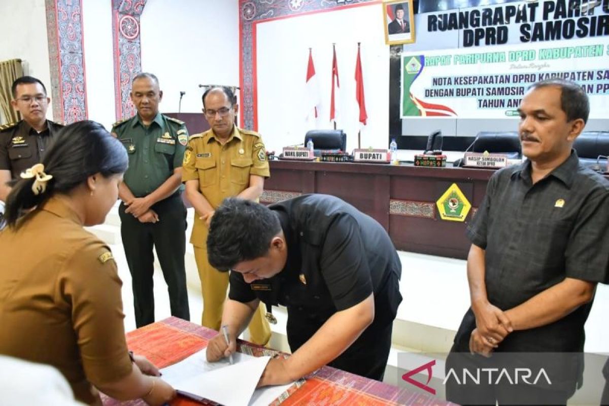 Bupati Samosir dan DPRD teken KUA-PPAS 2026
