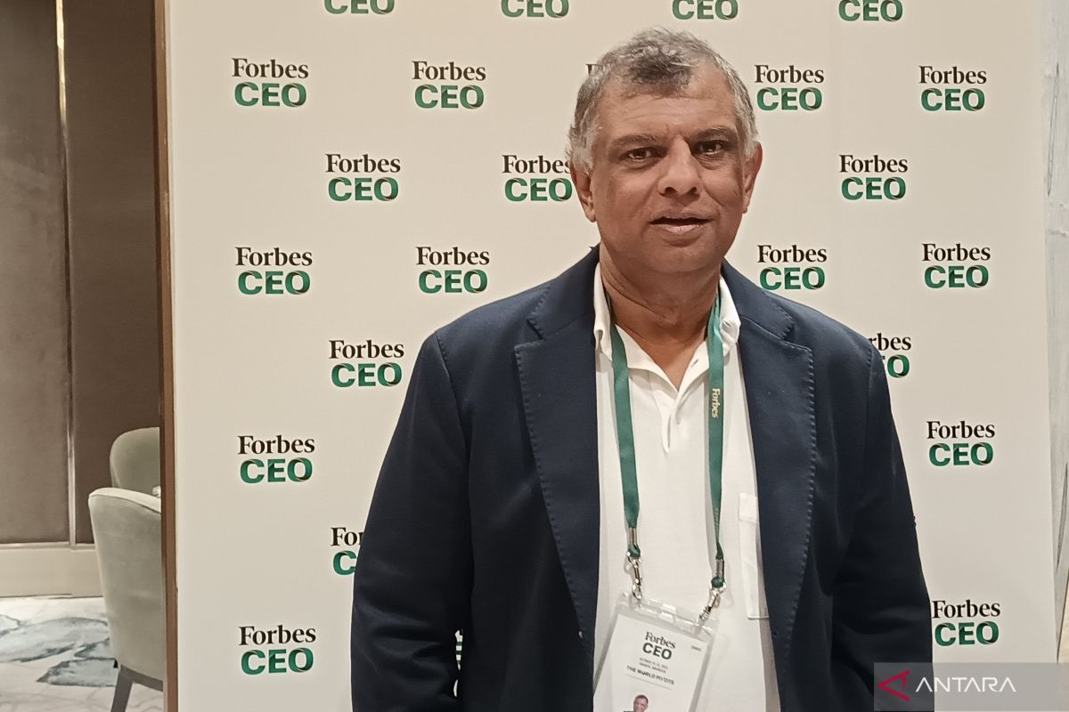 Bos AirAsia Tony Fernandes sebut bakal banyak pesawat baru datang ke Indonesia