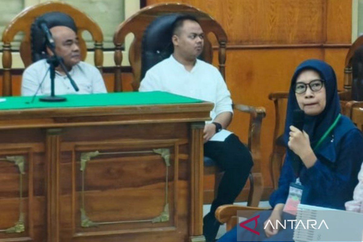 Bendahara PT DNG sebut mantan Kadis PUPR Sumut terima uang Rp2,38 miliar