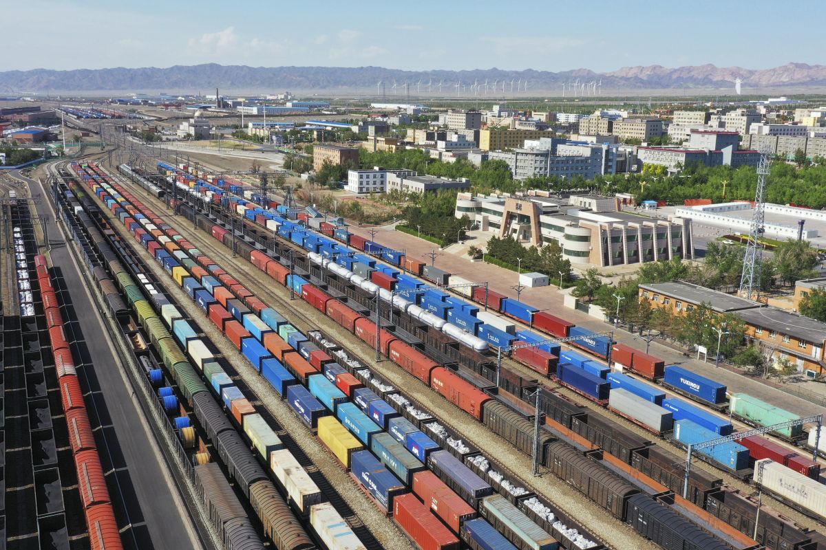 Alashankou-Horgos layani 100.000 perjalanan kereta barang China-Eropa