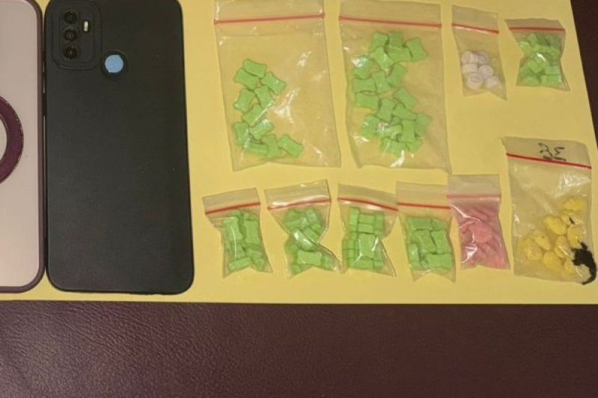 Polres Bungo bekuk empat pengedar bersama 114 butir ekstasi