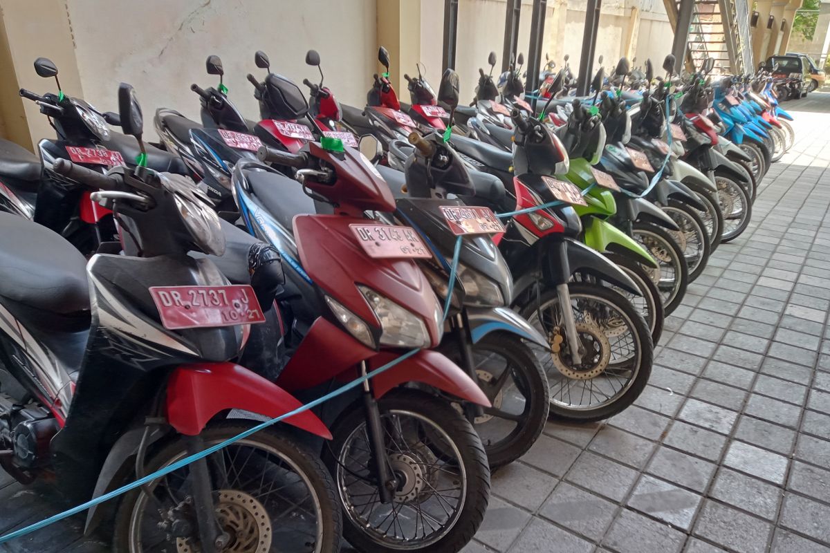 Sebanyak 320 kendaraan dinas OPD di mataram ditarik agar tepat sasaran