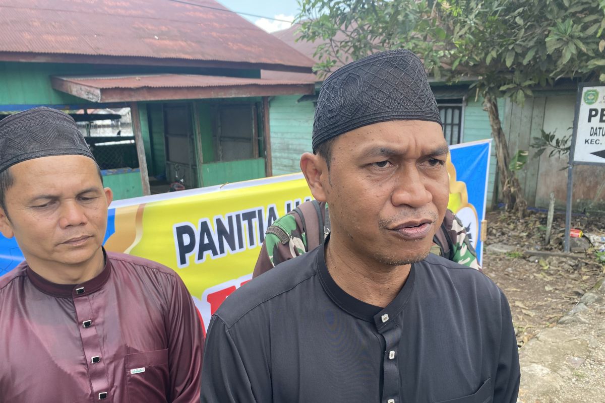 Tapin benahi jalan rusak di Candi Laras secara bertahap