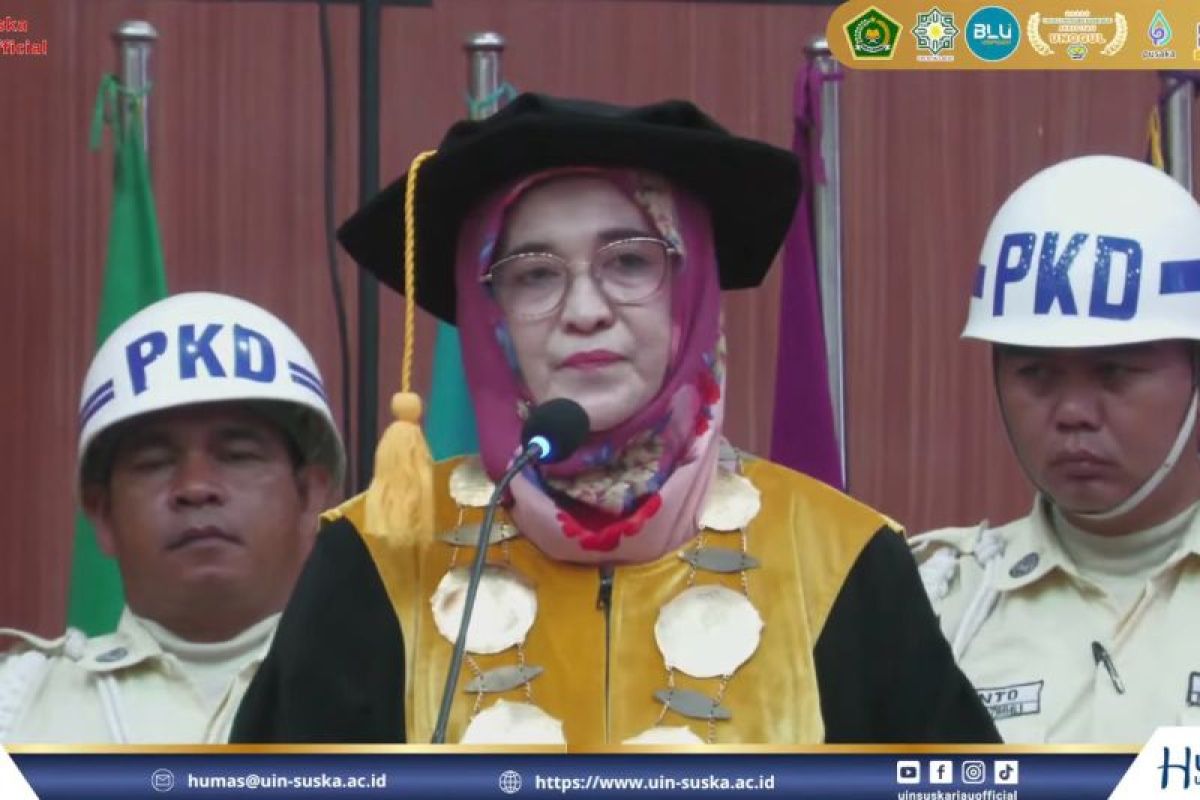 12  wisudawan asal Malaysia dikukuhkan di wisuda hari kedua UIN Suska Riau