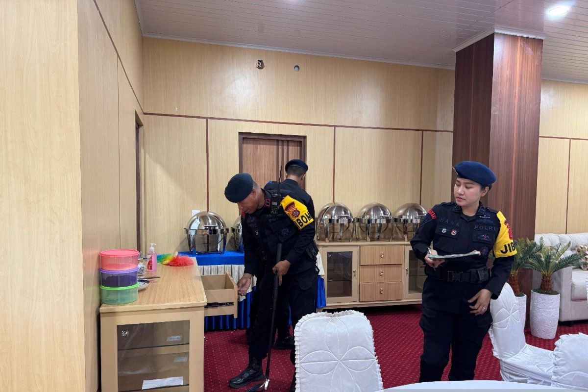 Guna menjamin keamanan peserta, Sat Brimob Polda Sultra sterilisasi 7 lokasi STQH Nasional