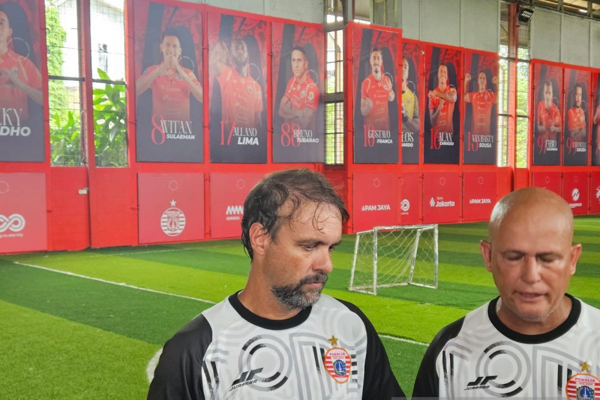 Meski panas, Souza tetap agendakan Persija latihan pada pagi hari