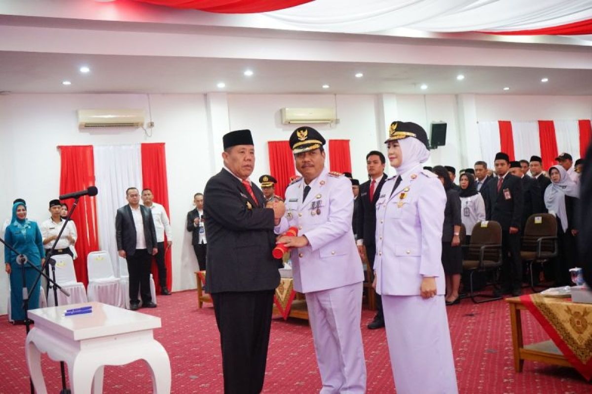 Udin-Dessy resmi pimpin Kota Pangkalpinang, fokus pada UMKM dan kebersihan kota