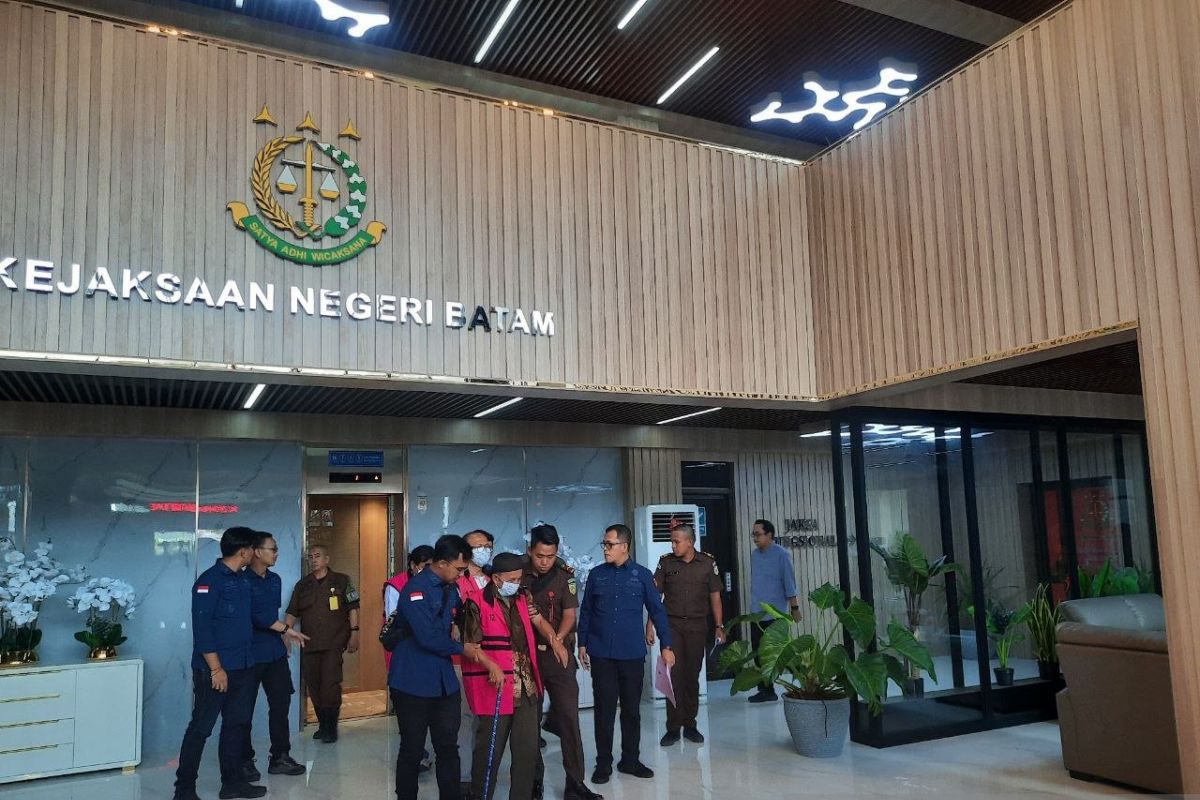 Kejari Batam tetapkan 4 tersangka korupsi asuransi